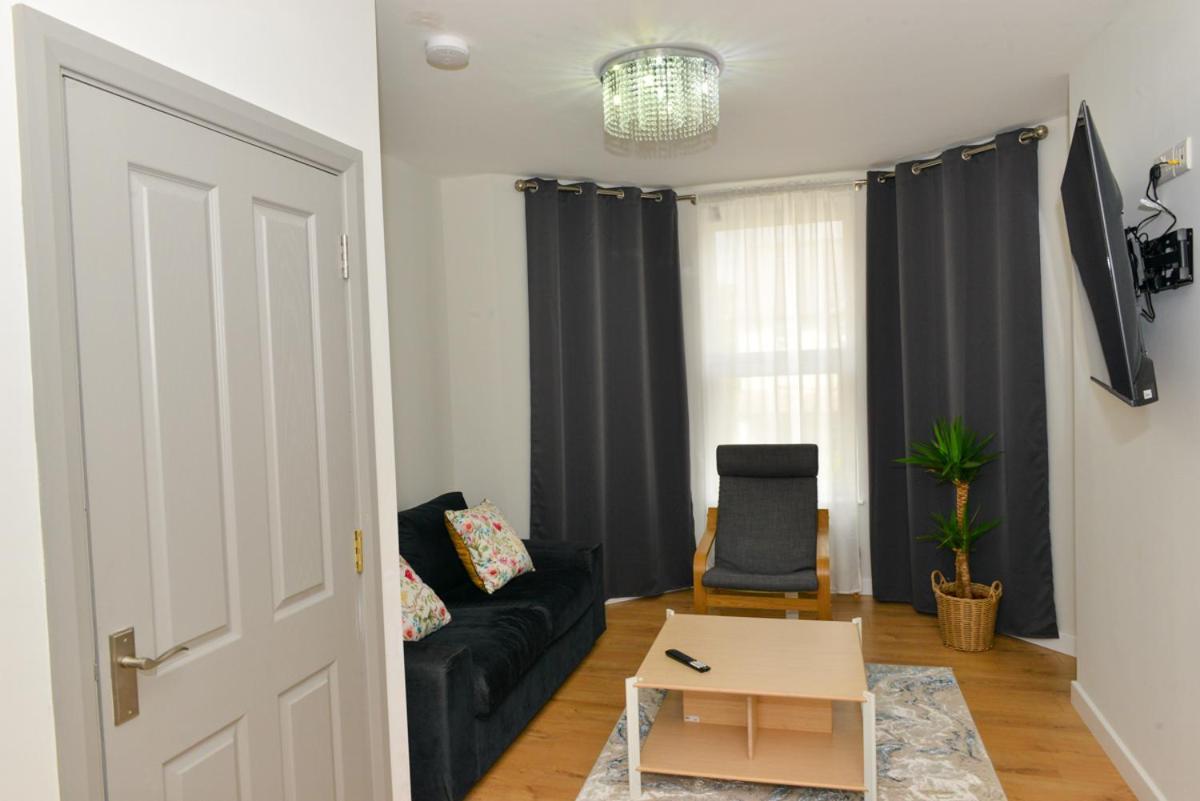 Esterville Apartments 1 And 2 Bedrooms Hot Tub Availability Belfast Bagian luar foto