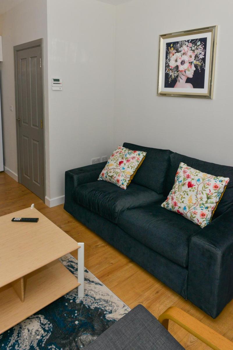 Esterville Apartments 1 And 2 Bedrooms Hot Tub Availability Belfast Bagian luar foto