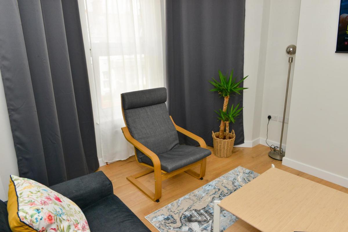 Esterville Apartments 1 And 2 Bedrooms Hot Tub Availability Belfast Bagian luar foto