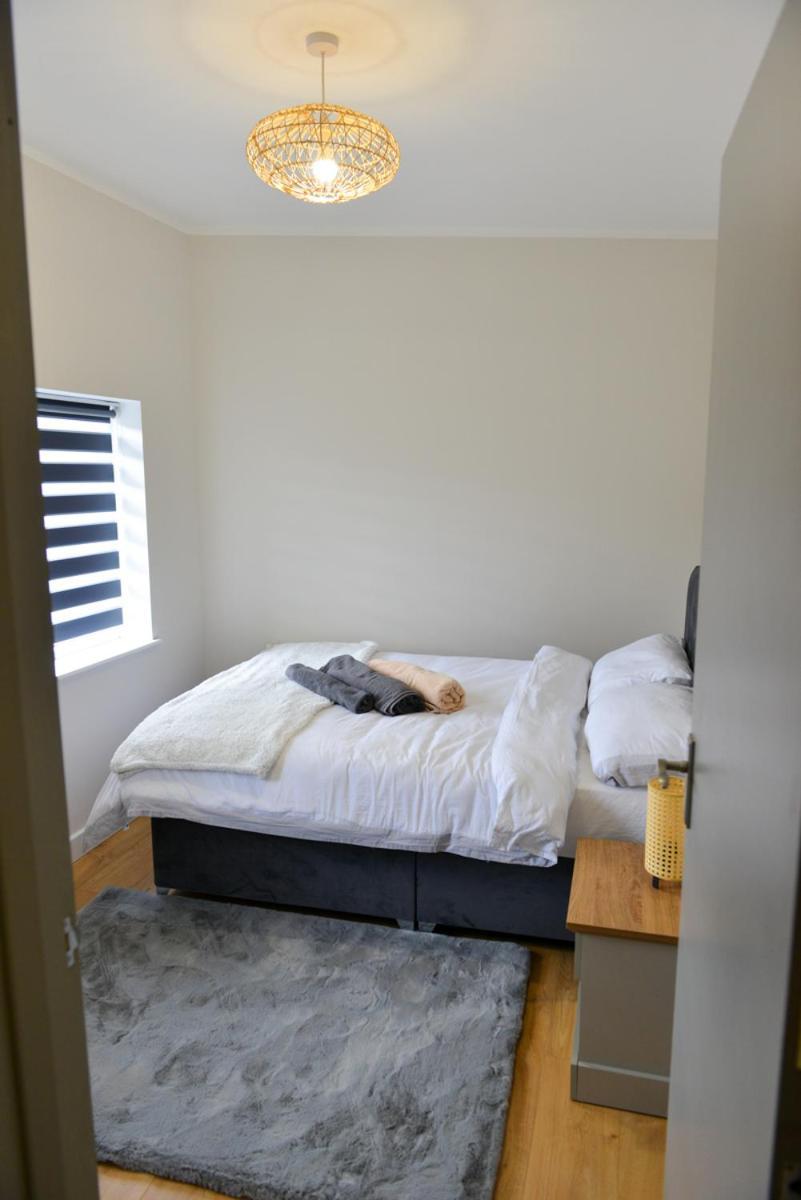 Esterville Apartments 1 And 2 Bedrooms Hot Tub Availability Belfast Bagian luar foto