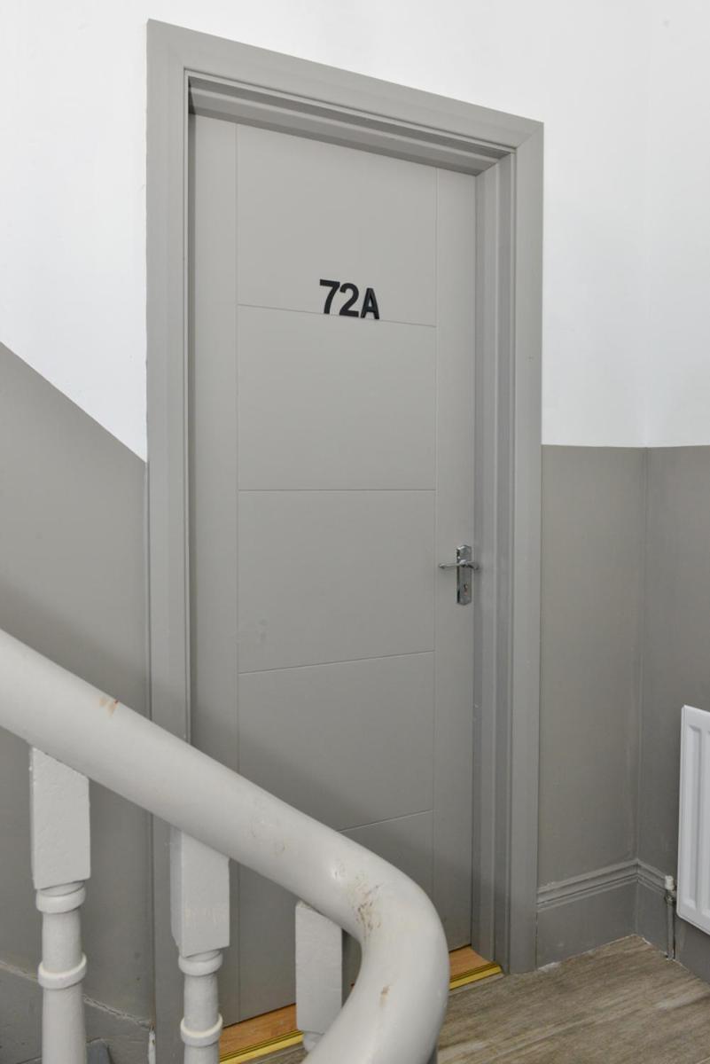 Esterville Apartments 1 And 2 Bedrooms Hot Tub Availability Belfast Bagian luar foto